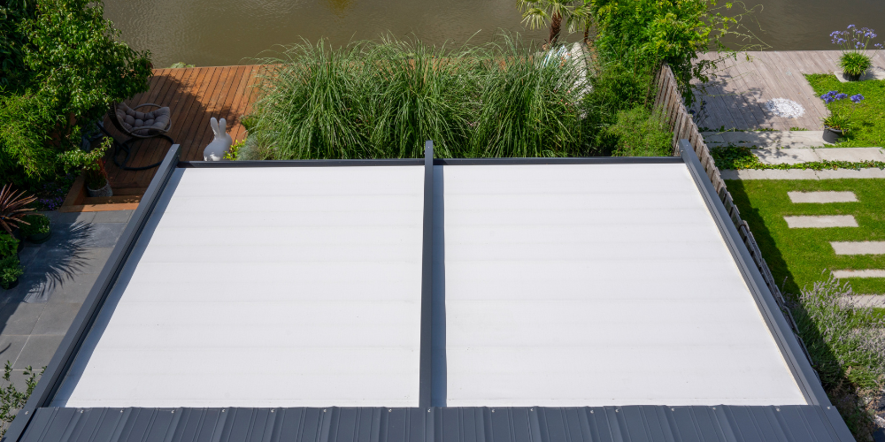 Verdecca Fully Retracable with Lights 6 x 4