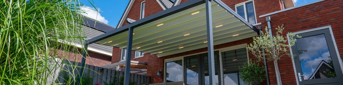 Verdecca Fully Retracable with Lights 6 x 4